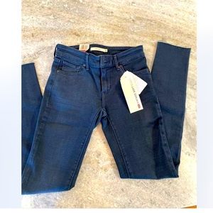 711 Skinny Mid Rise Size 25